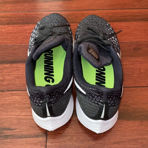 Nike Air Zoom Pegasus 35 Shoes - Picture 3 of 4